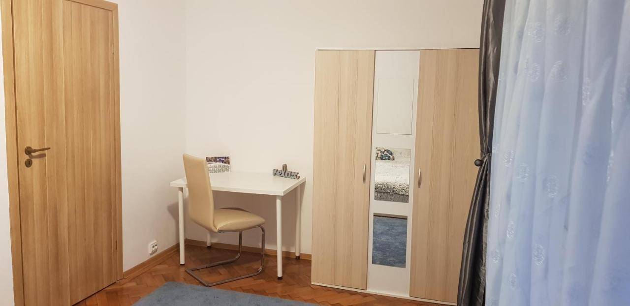 Petuniei Apartment Брашов Екстер'єр фото